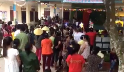 Tạm đình chỉ trường mầm non nghi cho học sinh ăn 'gà dịch'