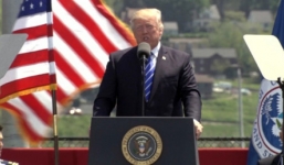 Trump: 'Tôi là chính trị gia bị đối xử tồi tệ nhất trong lịch sử'