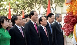 Chủ tịch nước dâng hương tưởng nhớ Chủ tịch Hồ Chí Minh 