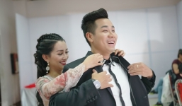 Nguyên Khang thân thiết như tình nhân với nữ MC xinh đẹp VTV