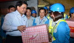 Chủ tịch Chung: Hà Nội sẽ triển khai wifi miễn phí cho công nhân