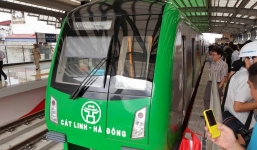 Đang mở cửa tham quan nhà ga đường sắt trên cao Cát Linh - Hà Đông