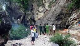 Tìm thấy thi thể nạn nhân chết đuối ở thác Chênh Vênh