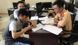 Tài xế vượt đèn đỏ, 'ủi' CSGT để chạy bị phạt 3,2 triệu đồng