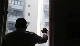 Vén màn cuộc sống của những người chồng nô lệ ở Hong Kong