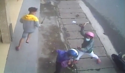 Nghe tiếng nẹt pô khó chịu, thiếu nữ cùng bạn trai chém chết người 