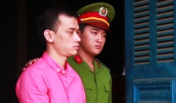 Kẻ sát hại người yêu, phi tang xác ở nghĩa địa im lặng trước tòa