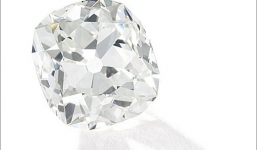 Mua nhẫn giả ở chợ trời, ngỡ ngàng phát hiện ra là nhẫn kim cương hàng chục tỷ đồng