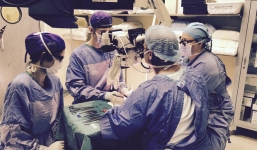 Ghép thành công “của quý” da trắng vào người đàn ông da đen