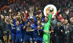 Ở Man United là sướng nhất, anh còn dại dột muốn đi đâu hả Rooney!