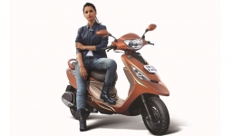 Ra mắt xe tay ga siêu rẻ, siêu tiết kiệm xăng cho chị em