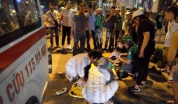 Truy tìm xe cứu thương gây tai nạn trong đêm rồi bỏ chạy ở Hà Nội