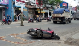 Đi khám bệnh, 2 vợ chồng bị xe tải tông thương vong