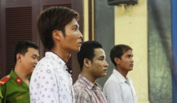 Trốn xuống hồ vẫn bị đánh tử vong