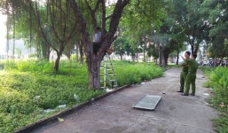 Phát hiện người đàn ông tử vong bất thường trong tư thế treo cổ ở công viên