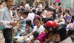 Nắng nóng trên 40 độ C, nhiều người phải nhập viện