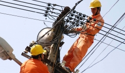 Thủ tướng chỉ đạo chưa xem xét tăng giá điện