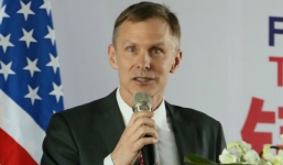 Đại biện lâm thời Mỹ tại Trung Quốc bất ngờ từ chức vì bất đồng quan điểm với Trump