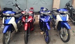 Trưởng công an xã mang 20 xe máy vi phạm đi bán