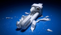 Quảng Ninh: Dùng bóng đèn đâm bạn tử vong vì bị nhắc nhở