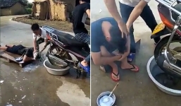 “Cười đau bụng” với màn dùng xe máy để gội đầu, sấy khô