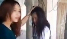 Triệu tập nhóm nữ sinh lớp 9 đánh bạn cho nổi Facebook