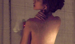 Bắt thanh niên quay trộm thiếu nữ tắm, gửi clip tống tiền