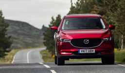 Mazda CX-5 2017 có giá từ 30.700 USD tại Anh