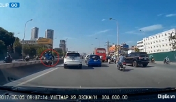 Chạy xe lấn làn, nam thanh niên bay qua dải phân cách