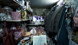 Lạnh gáy về cuộc sống trong 'nhà quan tài' tại Hongkong