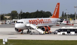 Máy bay bất ngờ hạ cánh khẩn vì cuộc nói chuyện lạ của hành khách