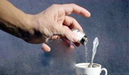 'Người đẹp' hạ độc sát hại hai nhân tình để cướp vàng