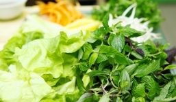 Tác hại khôn lường ít ai ngờ khi ăn rau sống