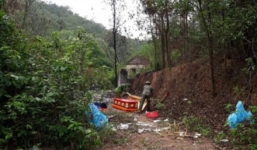 Tá hỏa phát hiện xác nam giới đang phân hủy trong ngôi nhà hoang