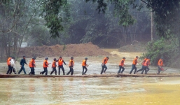 Mìn nổ khiến 3 người bị thương, 5 ôtô hư hỏng khi diễn tập ứng phó lụt bão ở Phú Thọ