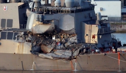 Bảy thủy thủ Mỹ thiệt mạng đang ngủ say khi khu trục hạm bị đâm