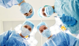 Hy hữu bệnh nhân chết đi sống lại hơn 30 lần trong ca mổ