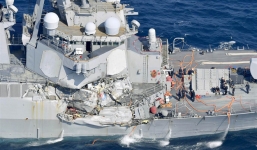 Tình tiết đáng ngờ vụ khu trục hạm Mỹ bị tàu hàng Philippines đâm 