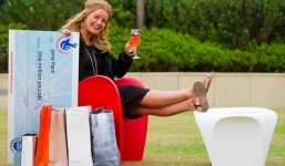 Cô gái kiện công ty xổ số vì trao giải quá lớn phá hỏng cuộc đời