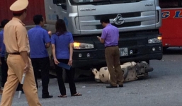 Va chạm xe đầu kéo, nữ trung úy công an tử vong