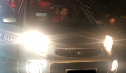 Đưa tài xế taxi 500 nghìn rồi bỏ đi một giờ đồng hồ, vị khách nhận điều bất ngờ khi quay lại