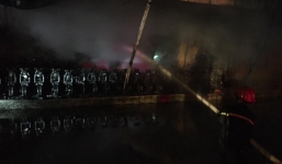 Cháy lớn gần sân bay Nội Bài lúc nửa đêm, nhiều xe máy điện bị thiêu rụi