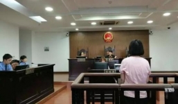 Rùng mình cách bà mẹ ngược đãi con gái 2 tuổi đến chết