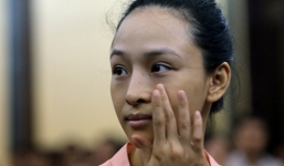 Người phụ nữ 'bí ẩn' bị đưa đến phiên xử hoa hậu Phương Nga