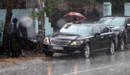 Truy tìm kẻ trộm đập cửa ô tô, lấy đi bọc tiền 5 tỷ đồng ở Sài Gòn