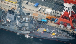 Khu trục hạm Mỹ bị tố không tránh tàu hàng Philippines dù đã được cảnh báo