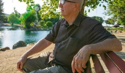 Tự tay chôn cất con mình, 11 ngày sau người cha sững sờ nhận được cú điện thoại kinh hoàng