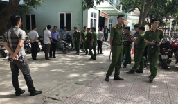 Bố bệnh nhi cầm dao đuổi, đâm bảo vệ bệnh viện nhiều nhát