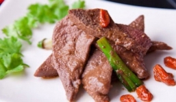 Khốn khổ vì gan lợn nếu dùng sai cách