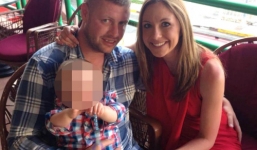 Mẹ bị tố khỏa thân trên phố, bỏ đói 2 con nhỏ trong cơn say